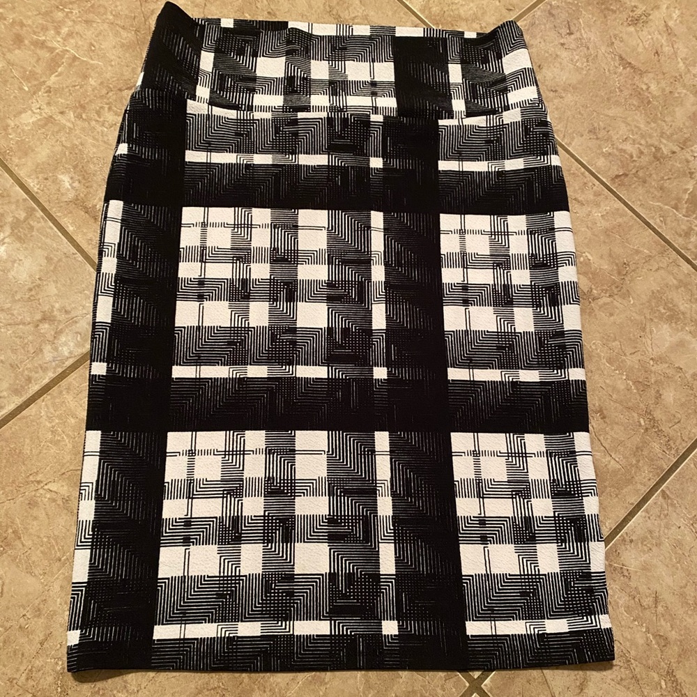 LuLaRoe Cassie skirt size large